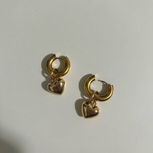 Lisa Says Gah earrings